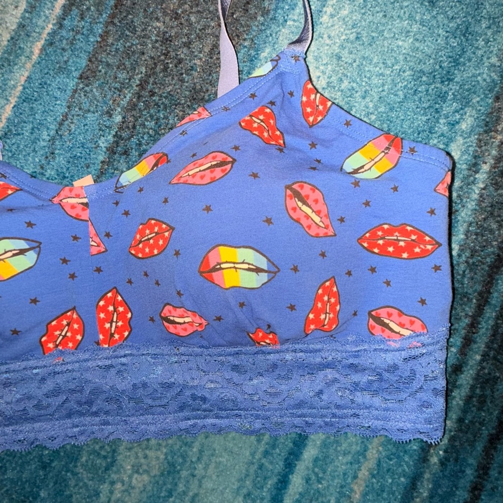 Torrid Playful Rainbow Lips Bralette- Size- 2-2X - Picture 5 of 10